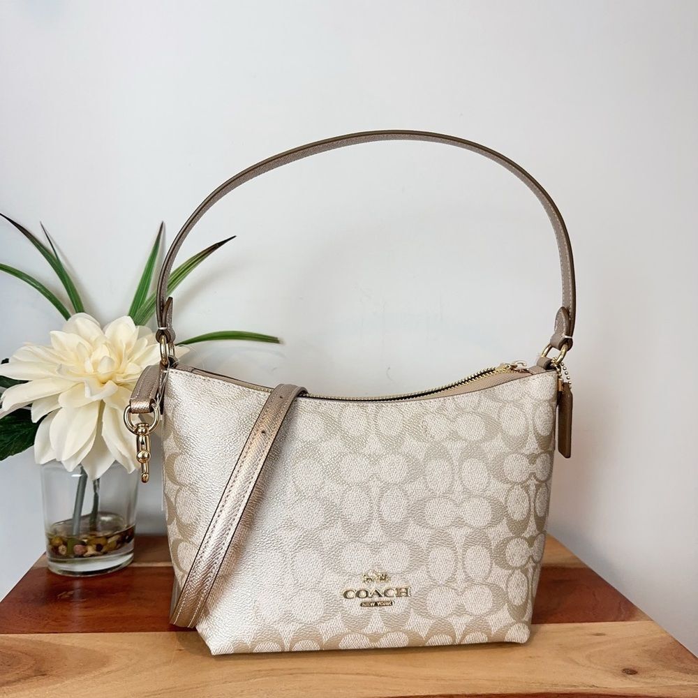 NWT Coach Zip Top Shoulder Bag In Signature Canvas
